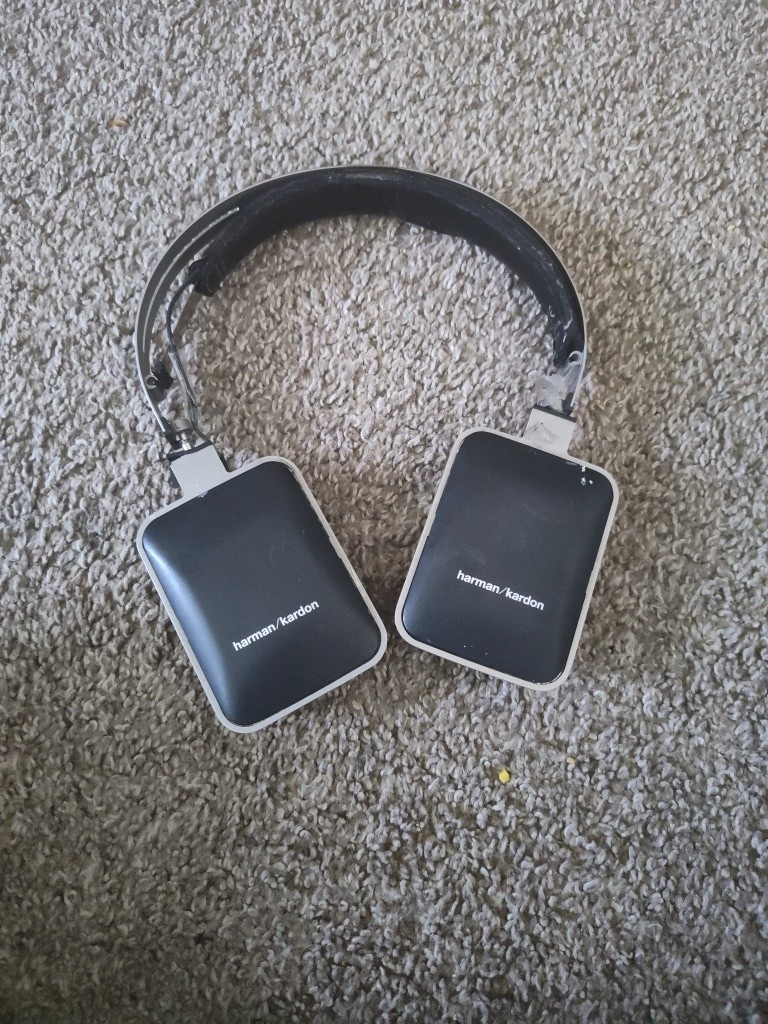 Harman Kardon CL On-Ear Wired Headphones Untested.