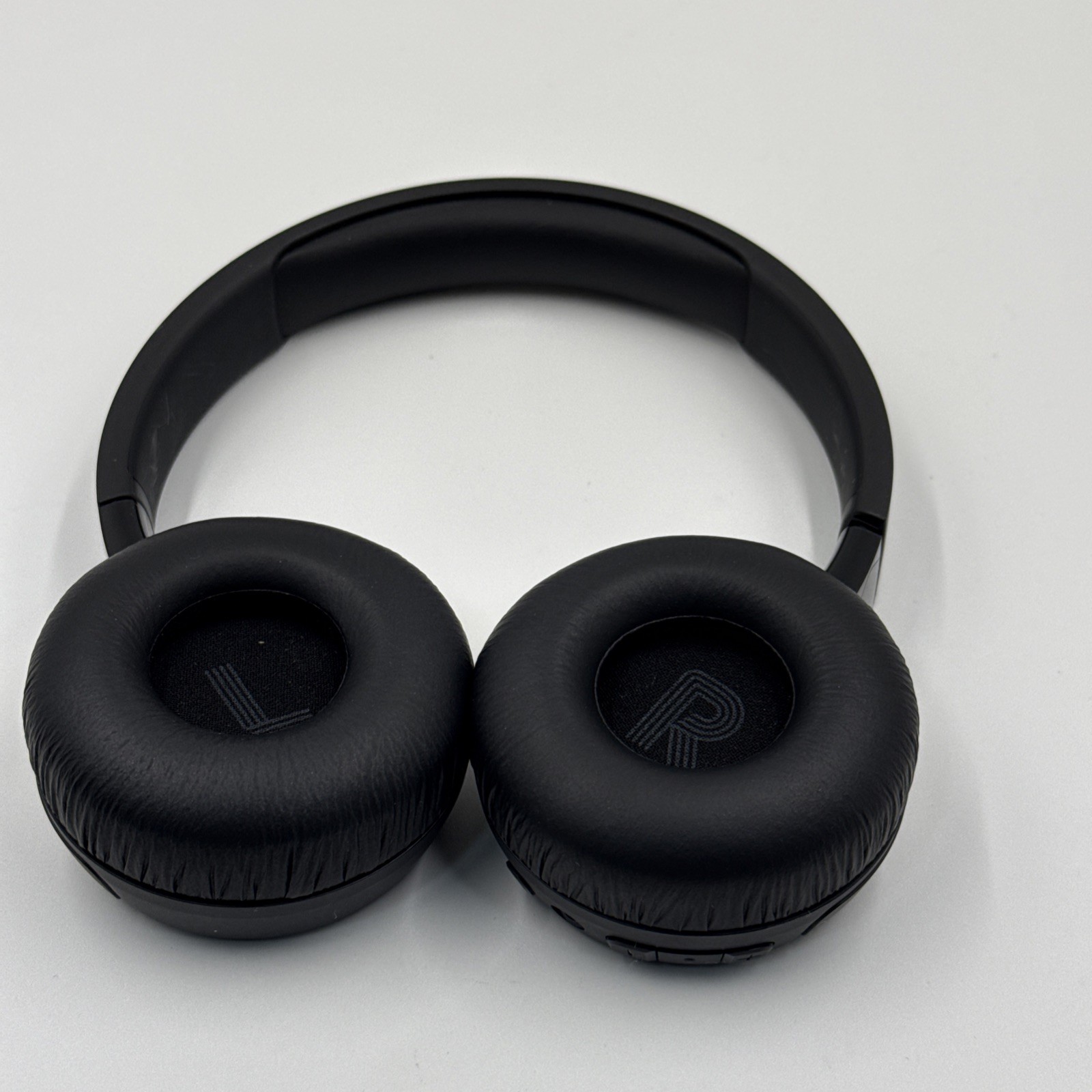 JBL Tune 670NC Wireless On-Ear Headphones with Adaptive Noise Cancelling – Great
