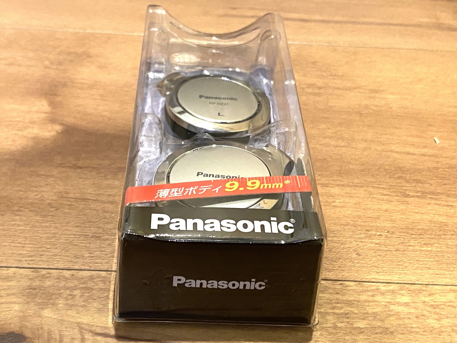 Panasonic Stereo Headphones Silver RP-HZ47-S 9.9mm Thin and Lightweight Model