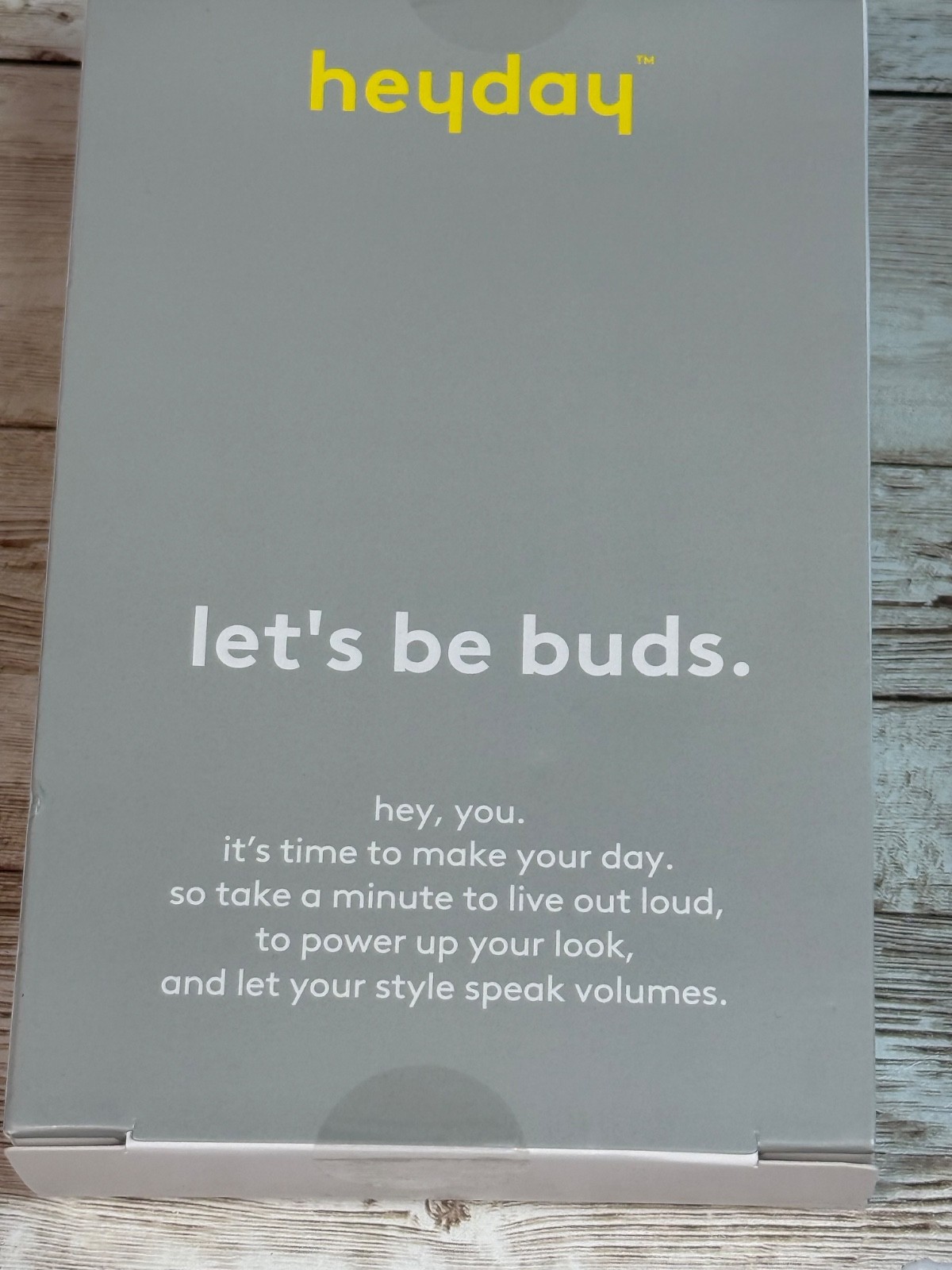 Wired Earbuds – heyday™- Flower -3.5mm Jack, Built-In Microphone, Silicone Cush