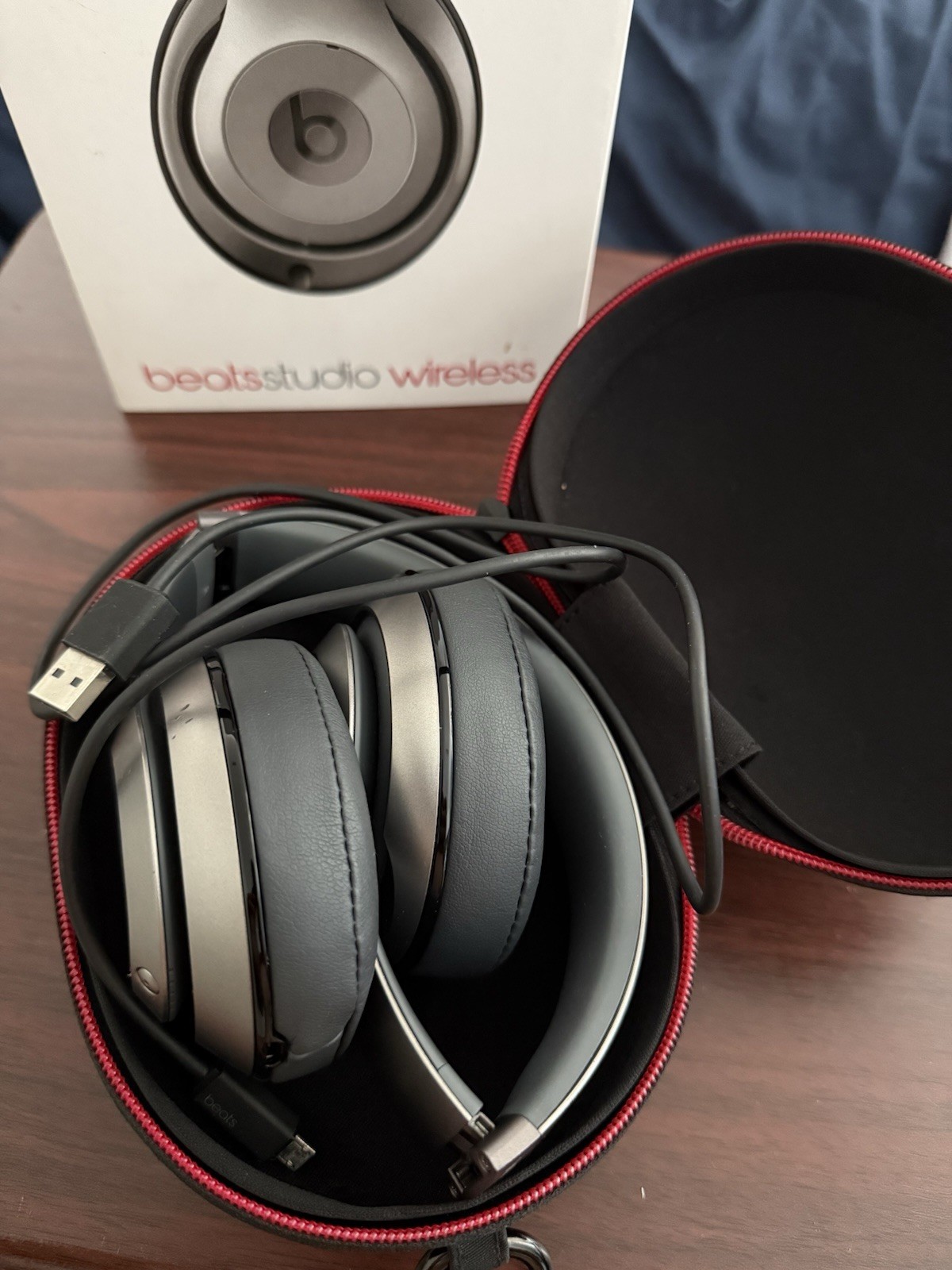 Beats by Dr. Dre Studio Wireless Over the Ear Headphones – Titanium – USED W BOX