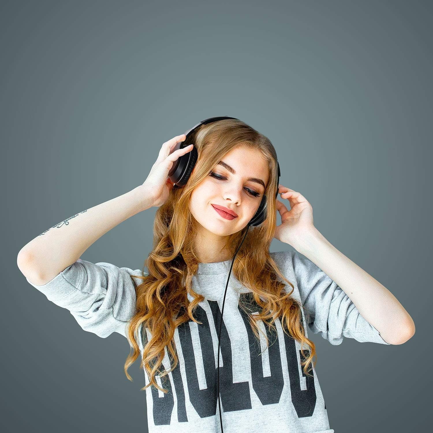 Durable X6 Over-Ear Headphones – Adjustable Fit with In-line Microphone Control