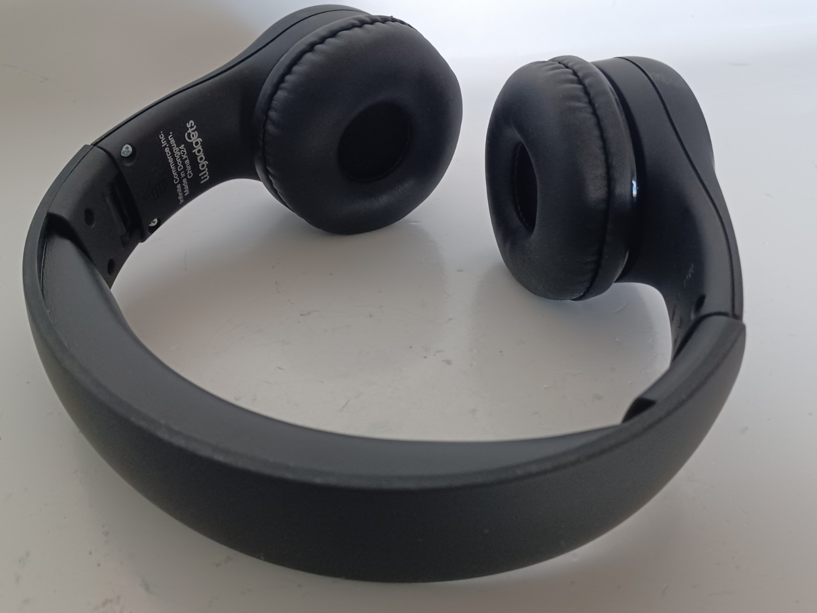 LilGadgets Kids Premium Volume Limited Wired Headphones w/ SharePort Connect+