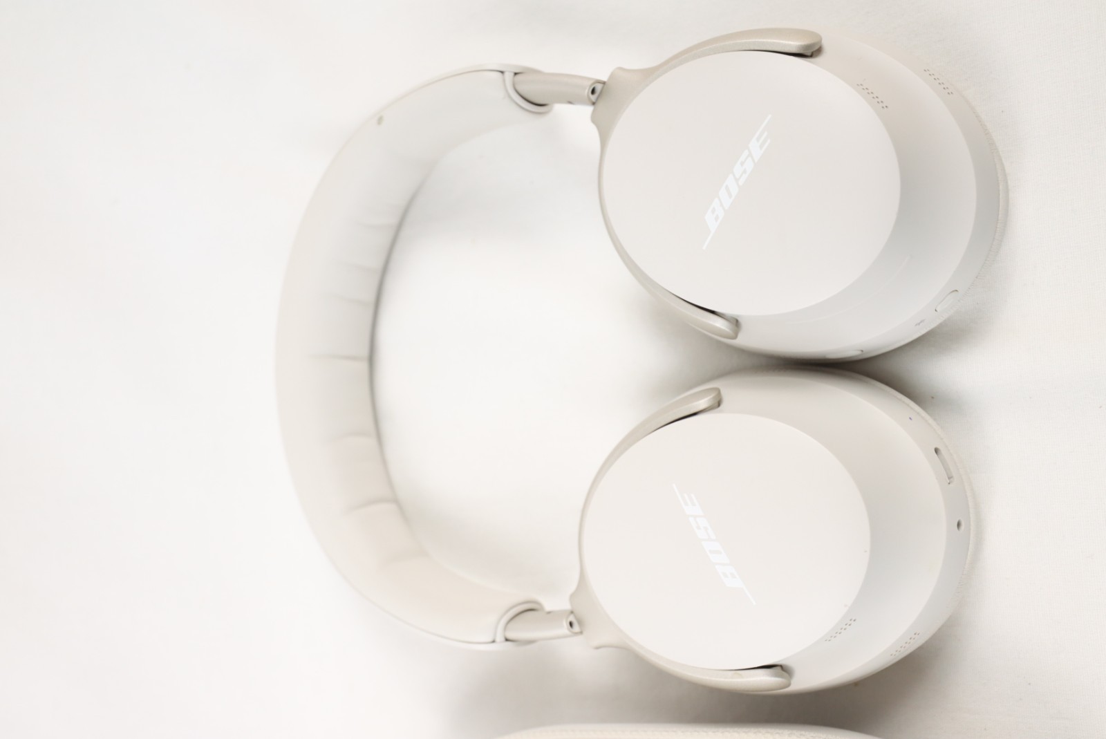 BOSE QuietComfort Ultra Headphones Sandstone Noise Canceling