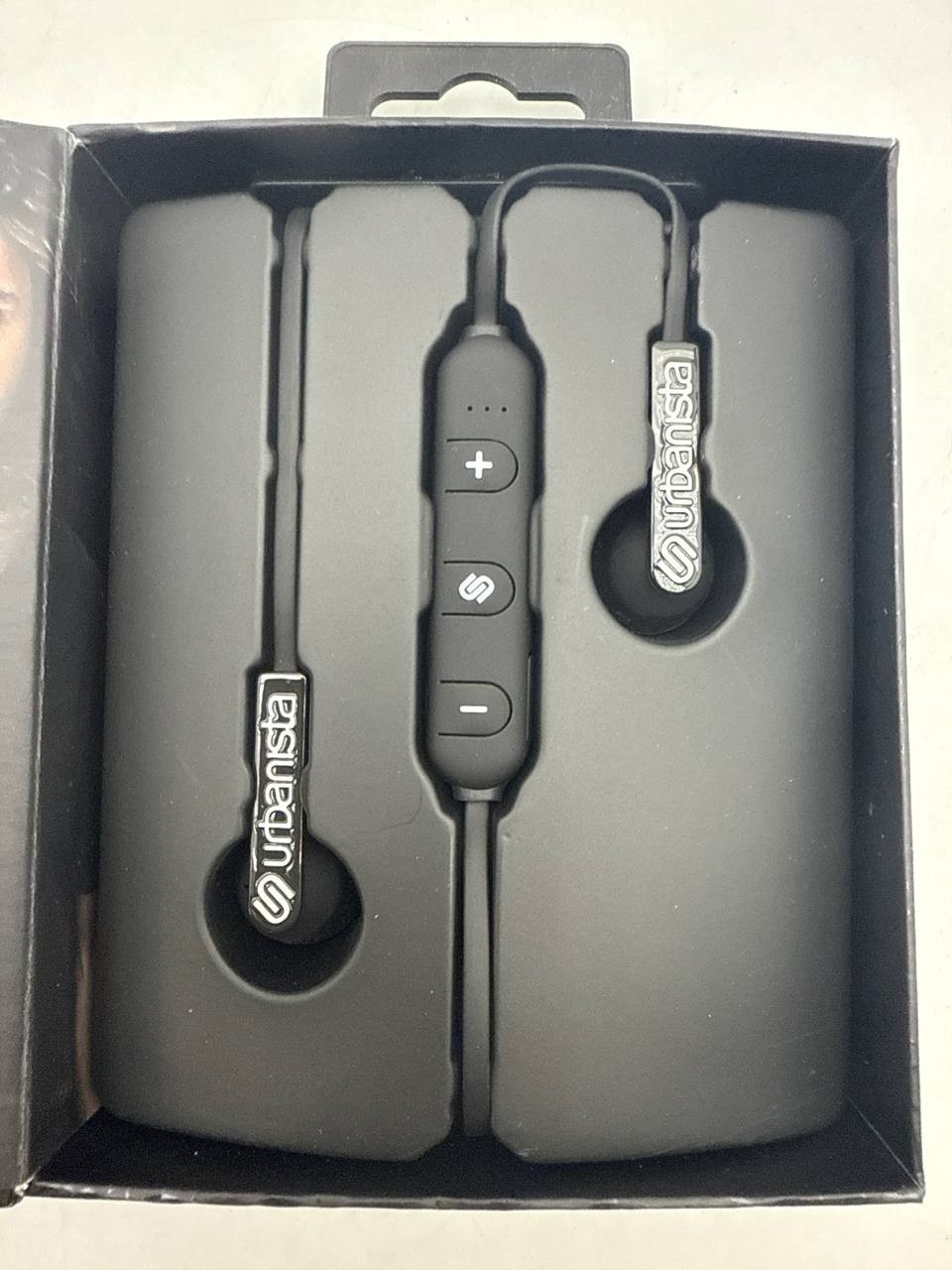 Urbanista Berlin Bluetooth Earphones 4.5 Hours Playtime Earbuds Black Neckband