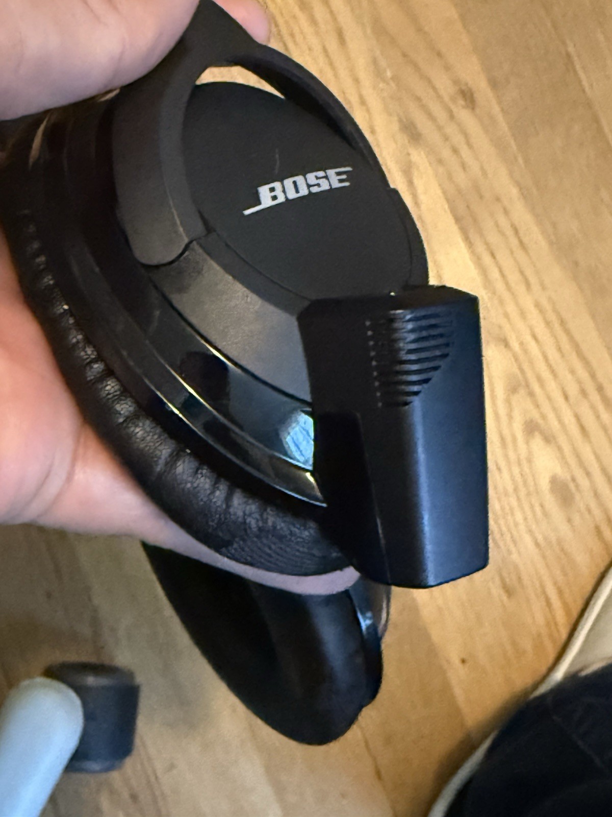 Bose AE2W Headphones , Bluetooth Worn Cushion