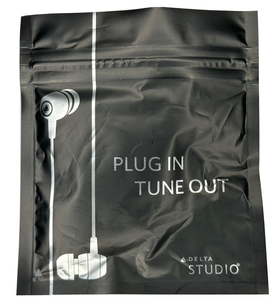 Delta Airlines Wired Earbuds “Plug In-Tune Out” Economy Studio – Unopened