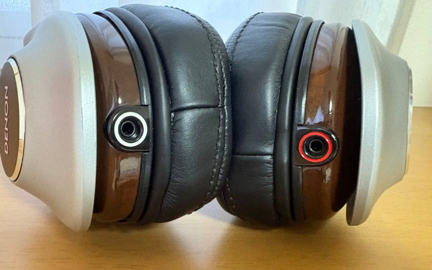 DENON AH-D7100 Over-Ear Headphones Brown 50mm Driver Natural Mahogany Housing