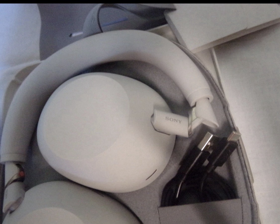 Sony WH-1000XM6 Wireless Noise Cancelling Headphones Platinum Silver Open Box