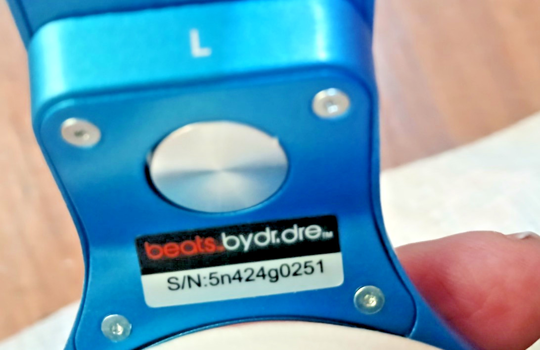 Discontinued Beats Pro by Dr. Dre ” Royal Blue ” Studio Headphones (Very Rare)