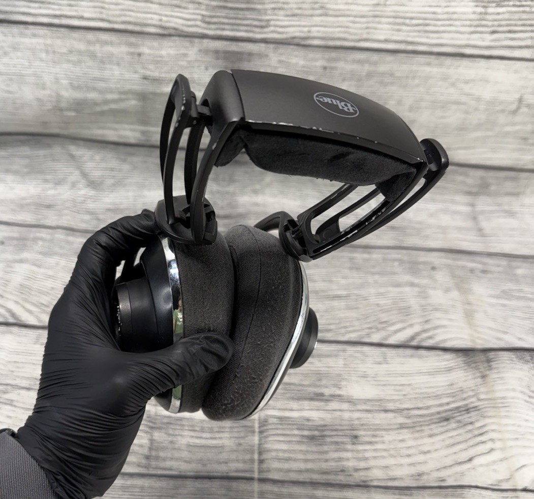 Blue LOLA Black Hi-Fi Headphones