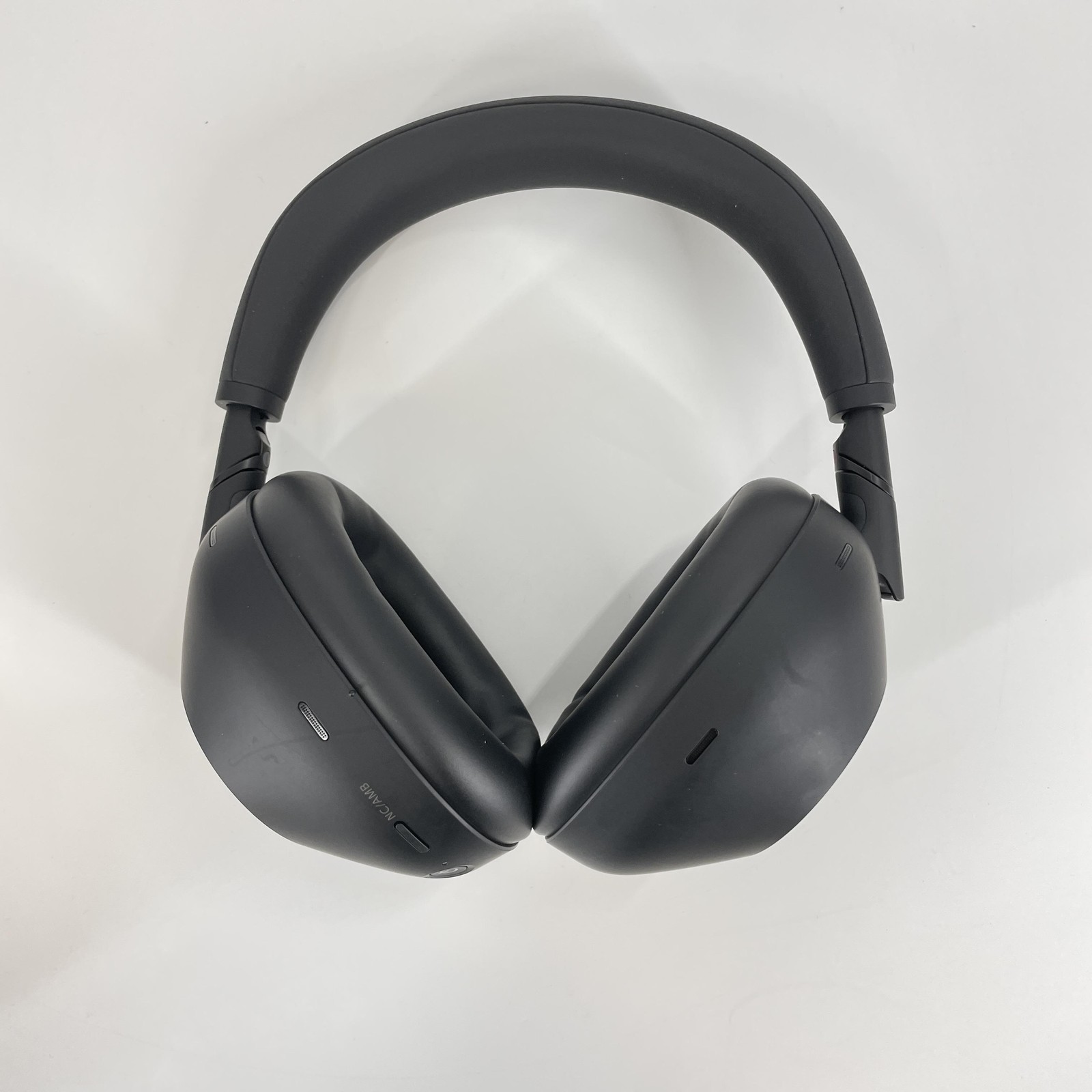 Sony WH-1000XM6 Headphones Black – Excellent Condition w/ Case + Cables