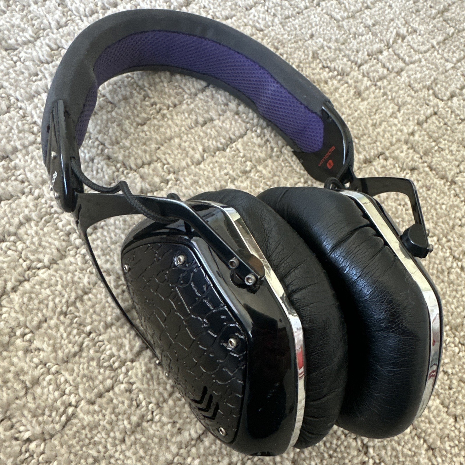 V-MODA Crossfade LP Nero (purple) – Black Leather Headphones