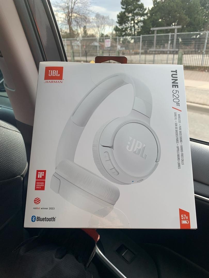JBL Tune 520BT White Wireless Bluetooth On-Ear Headphones