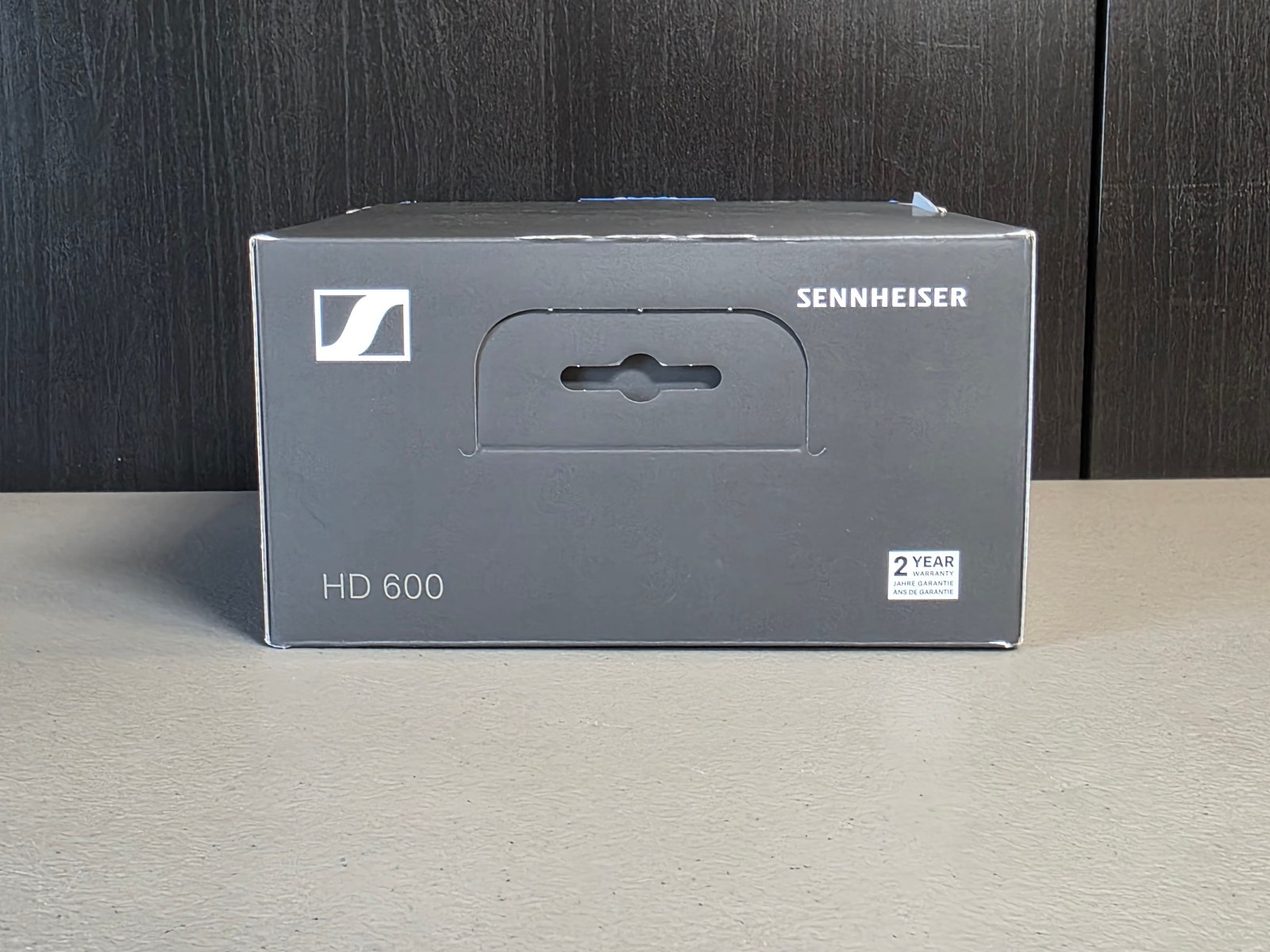 Sennheiser HD 600 Hi-Res Wired Headphones -Over Ear, Open Back, 1/4″ & 3.5mm