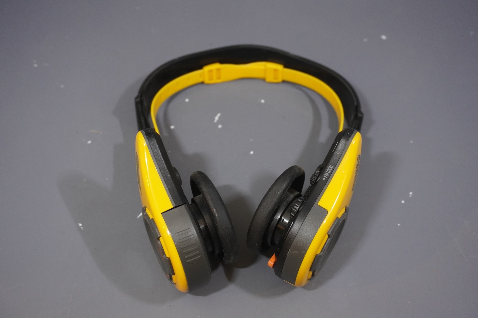 Panasonic ShockWave RF-SW150 Radio Headphones Unisex OS Yellow Vintage 90s Tech