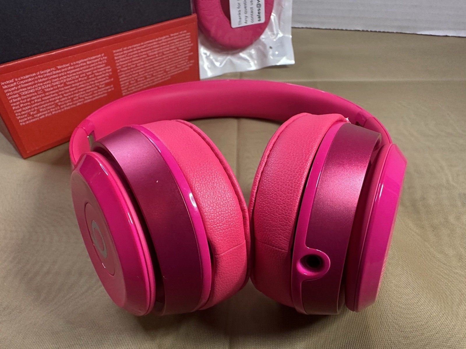 Beats by Dr. Dre Solo 2 Wired On-Ear Headphones Model B0518 Pink Tested w/ Case