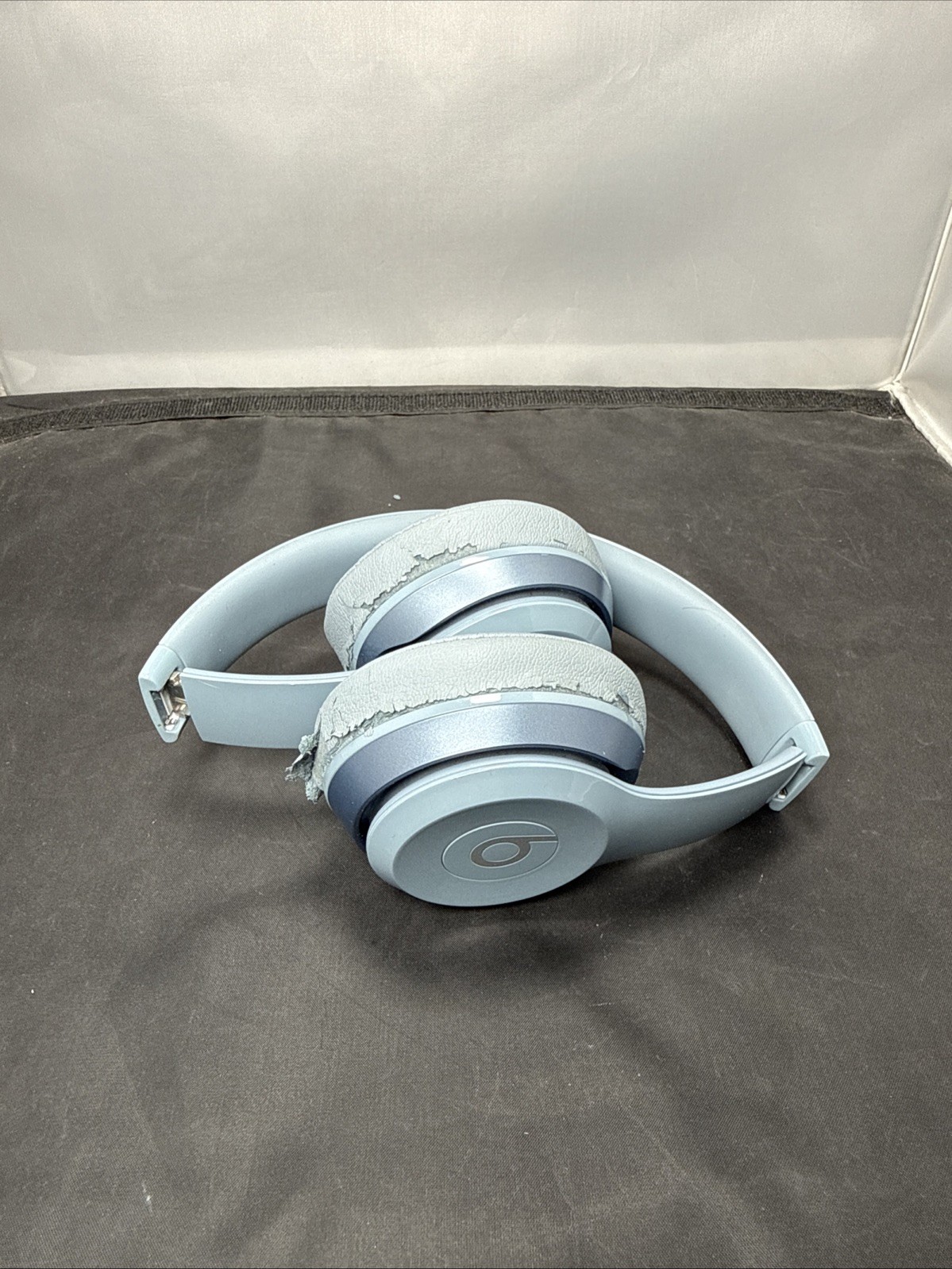 Beats by Dr Dre Solo 2 Wired Headphones – Great Blue B0518 Needs Pads