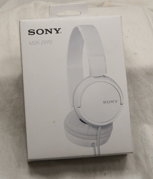 Sony MDR-ZX110 Ear-Pad (On the Ear) Headband Headphones – White