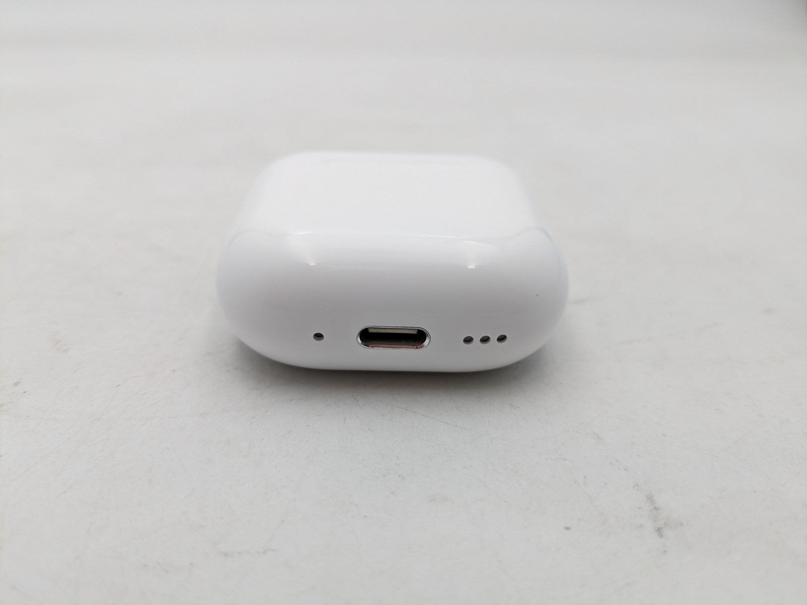 Apple AirPods 4 MXP93CH/A Earbuds W/ Charging Case Active Noise Cancellation