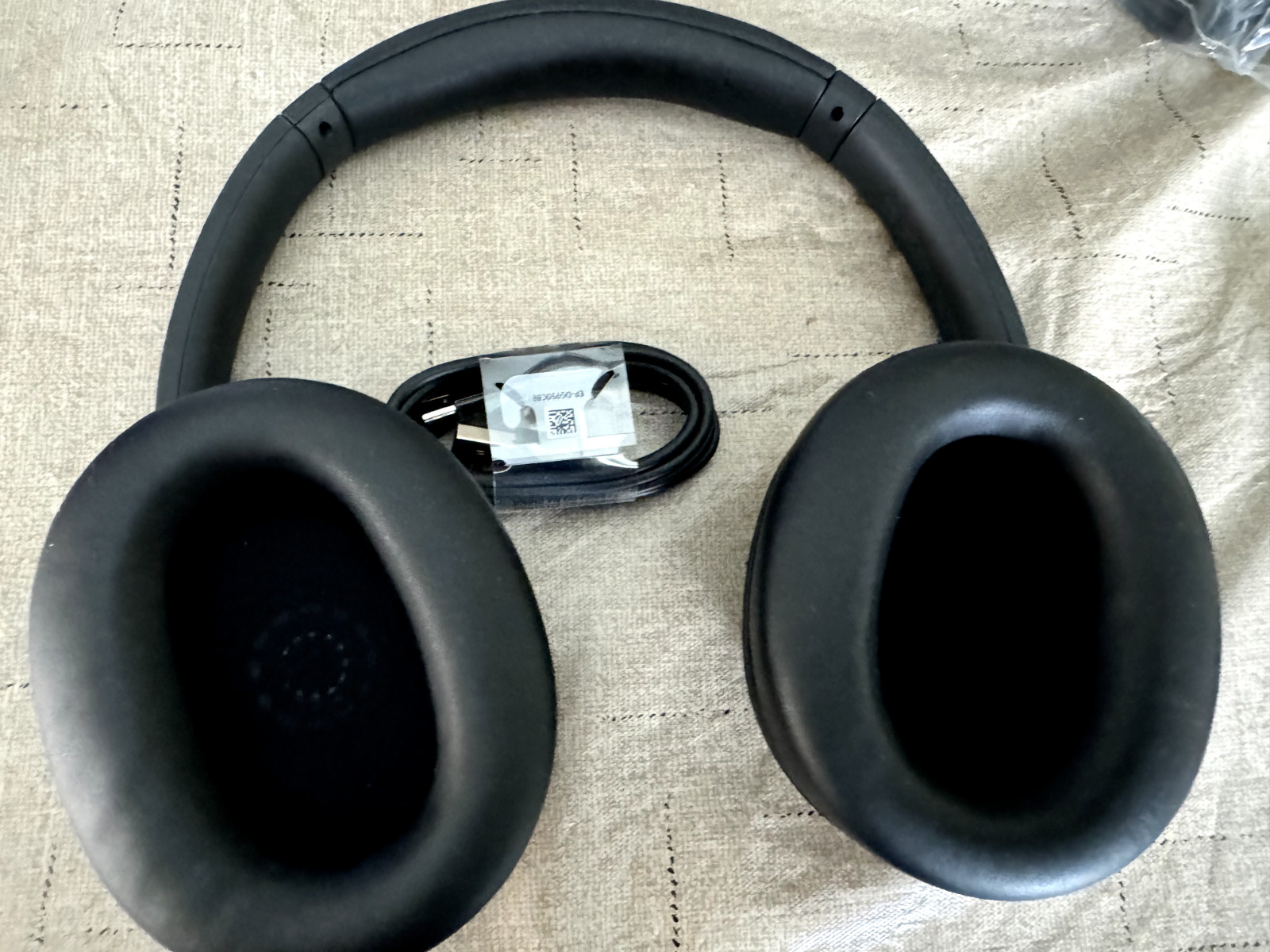 Sony WH-CH720N Lightweight Noise Canceling Wireless Headphones -BLACK