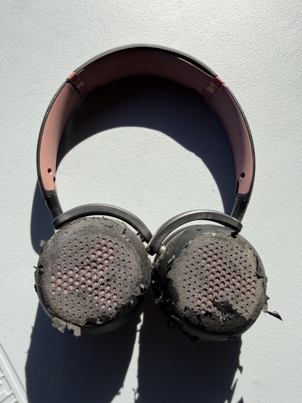 AKG Y500 Wireless On-Ear Foldable Headphones Black/ Pink / Rose Gold /Dusty Pink