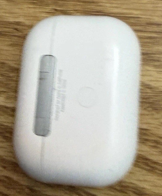 Apple AirPods Pro 1st Gen Earbuds W/ AirPods Pro 2 Lightning ChargingCase Tested
