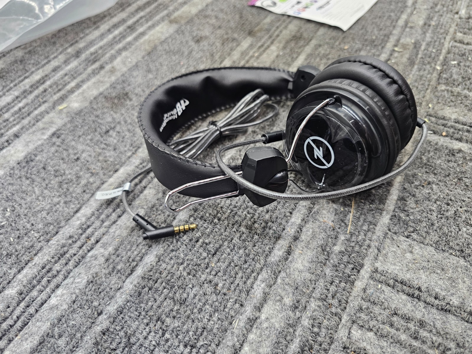 Hamilton Buhl Favoritz TRRS Headset With In-Line Microphone – BLACK (fv-blk)