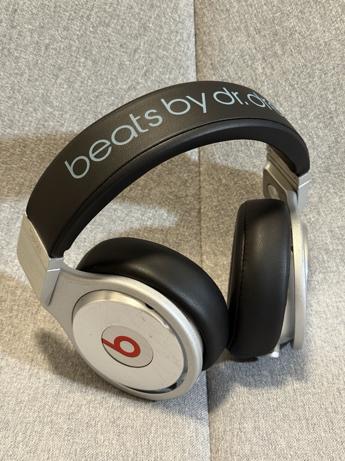 Beats by Dr. Dre Pro Black/Silver Over the Ear Headphones Excellent Condition