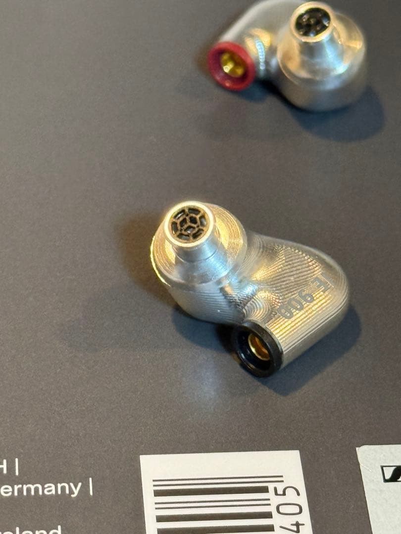 Sennheiser IE900 Made in Germany Audiophile IEM Earphones For Parts Right Fault