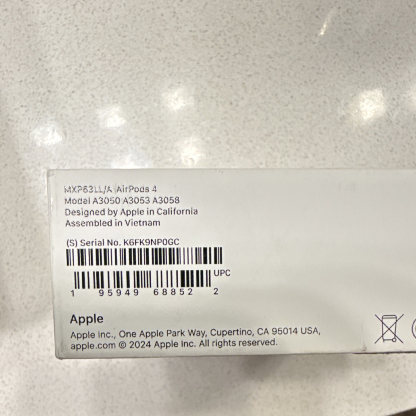 Apple AirPods 4 Wireless In-Ear Earbuds White Bluetooth USB-C Built-In Mic