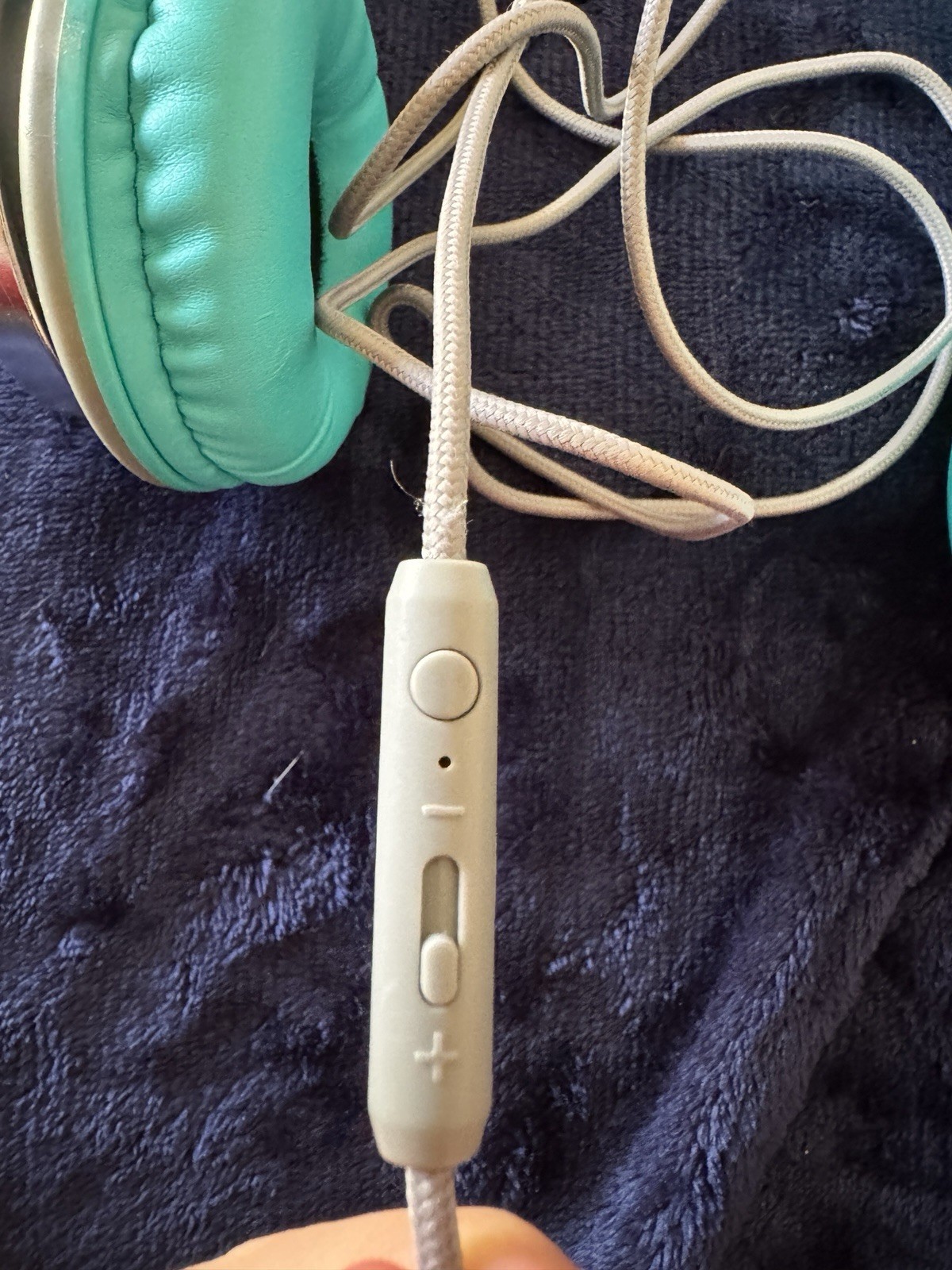 Adjustable Teal Blue Headphones For Kids & Adults. Used But In Good Condition