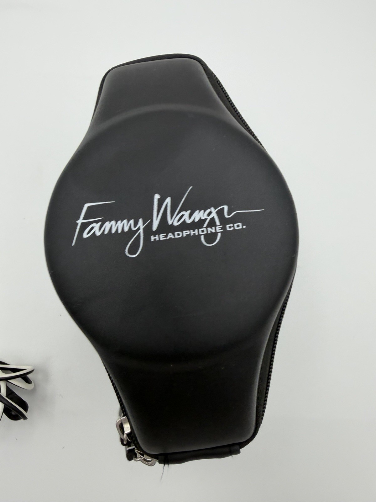 Fanny Wang FW-HEADPH-1002 Wired Over-Ear Headphones 40mm Drivers Black White