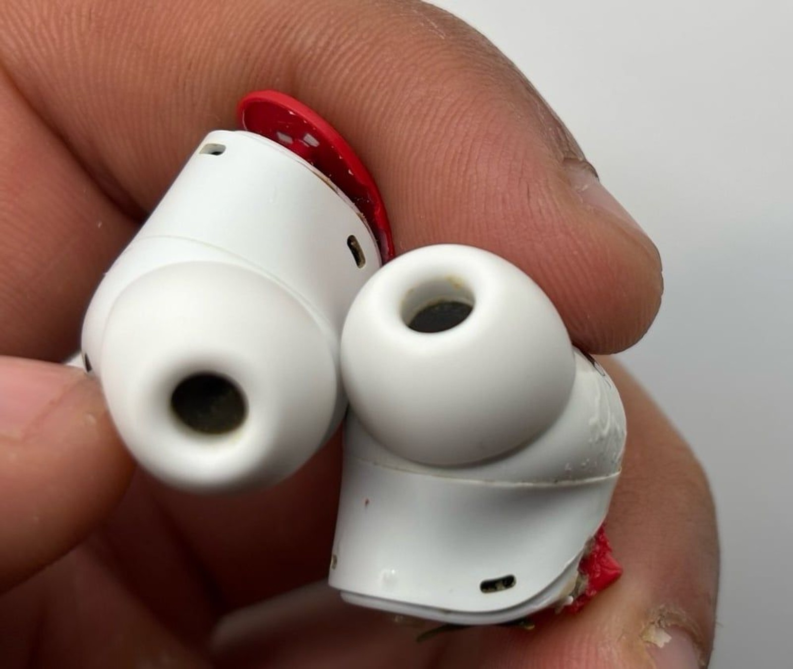 Beats Fit Pro Earbuds A2577 White Bluetooth In Ear Earbuds FOR PARTS