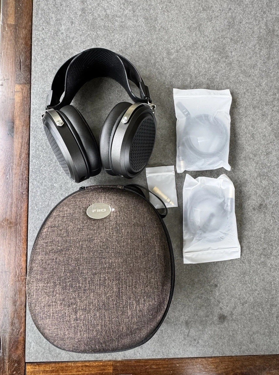 FiiO FT1 Pro Open-Back Planar Magnetic. With Capra Strap!
