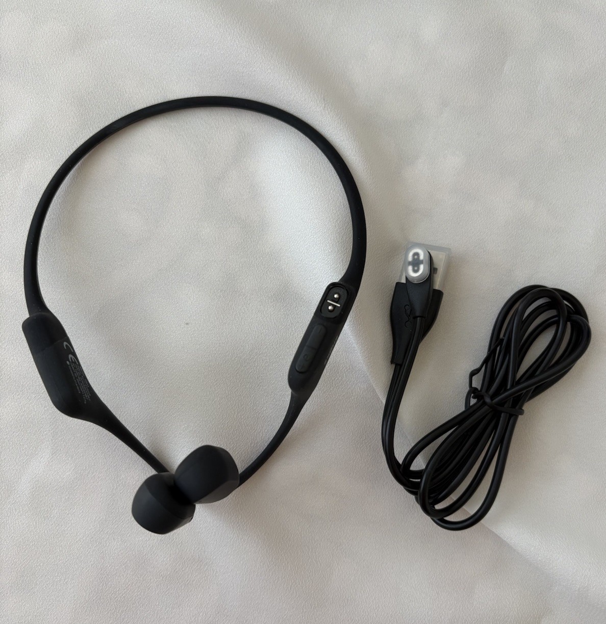 Shokz OpenRun Bone Conduction Sports Bluetooth Headphones black