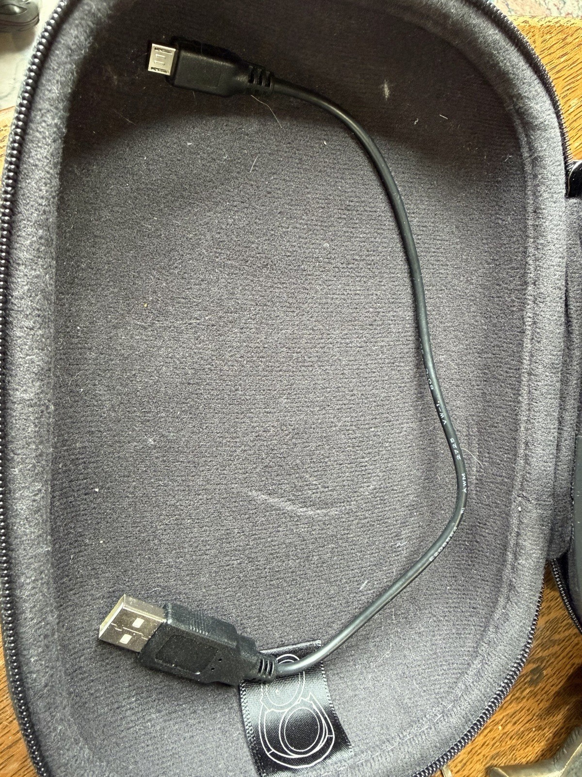 Bose Black Over-Ear Headphones 3.5mm Jack with Carrying Case and Cable