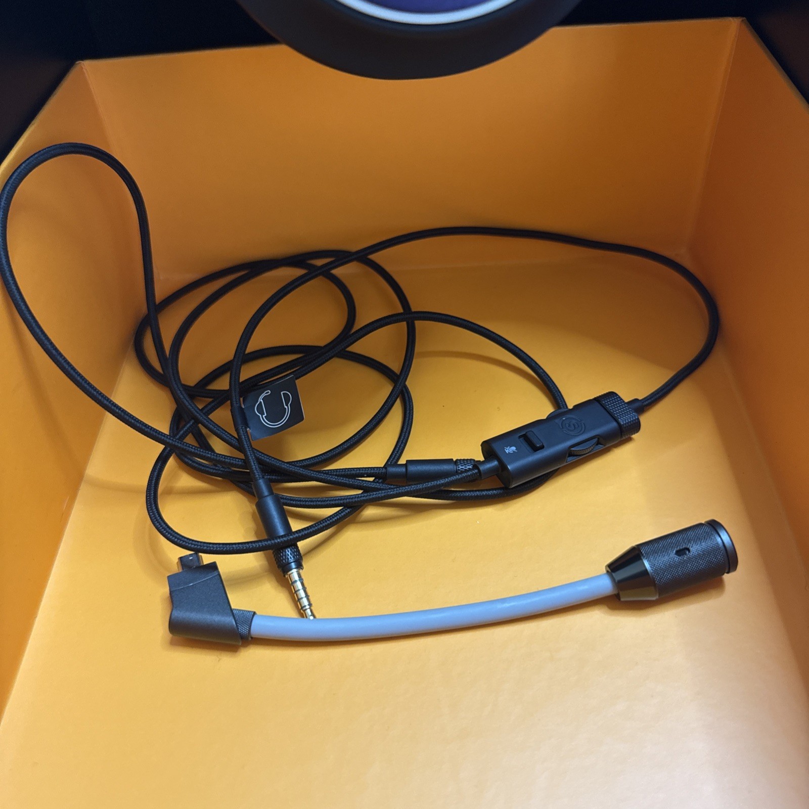 SCUF x Coca-Cola Creations Limited Edition Wired Gaming Headset Box & Mic