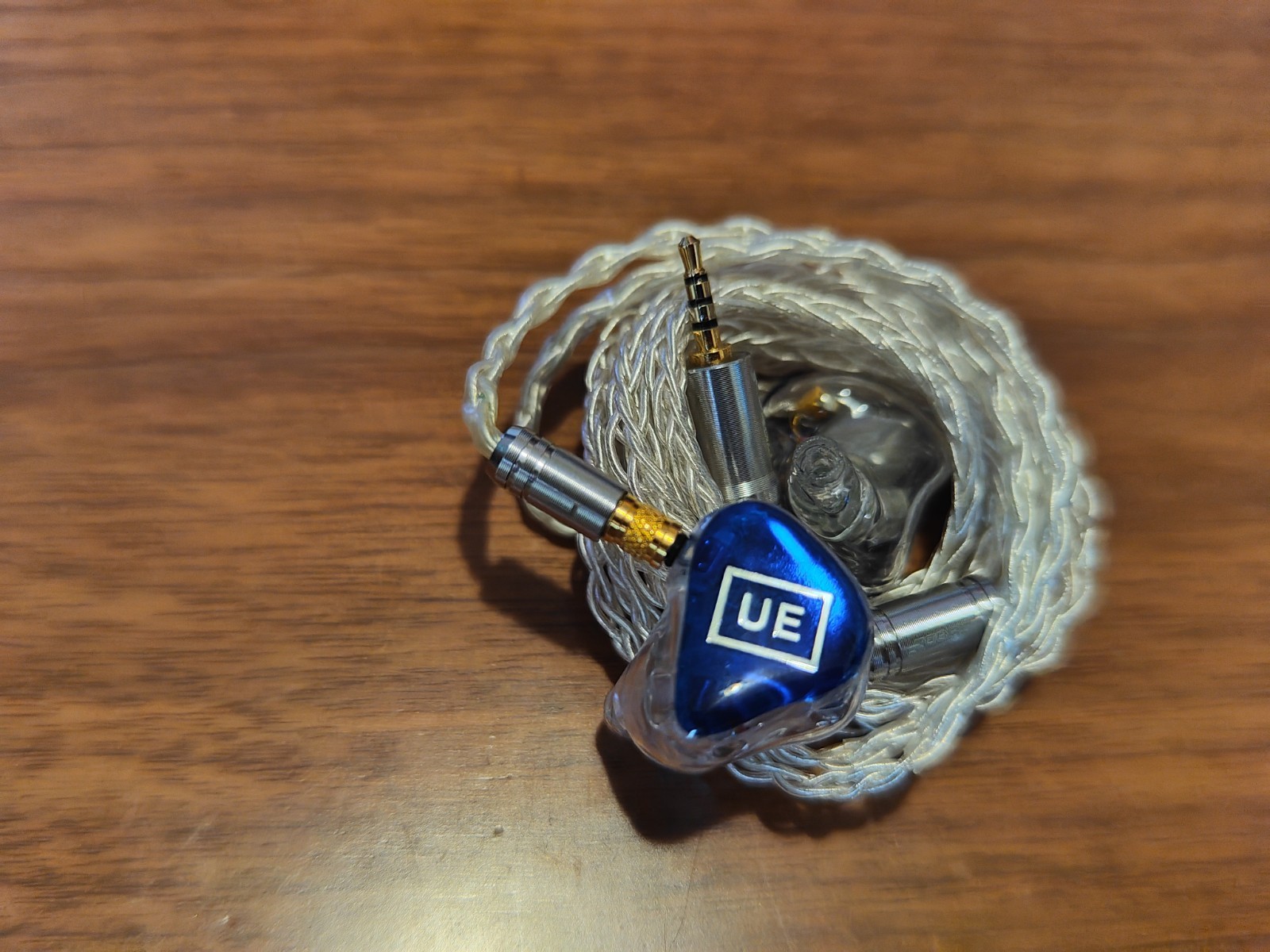 Ultimate Ears UE 5 Pro Universal Fit In Ear Monitors