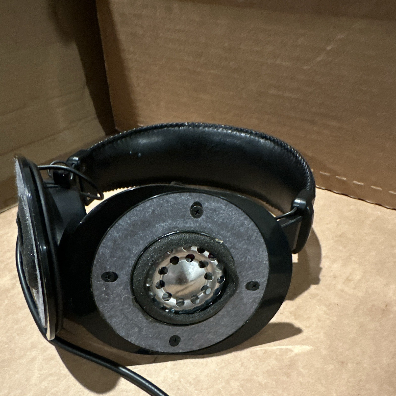 Sony MDR-7506 Wired Professional Studio Monitor Headphones Black Headband