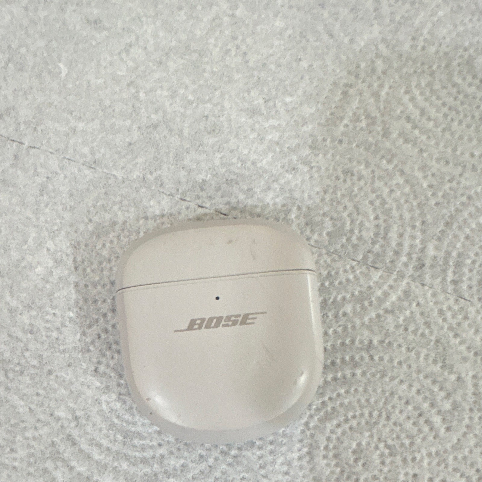 Bose Sport True Wireless Bluetooth In-Ear Earbud w/ Charging Case, Beige 1 Bud