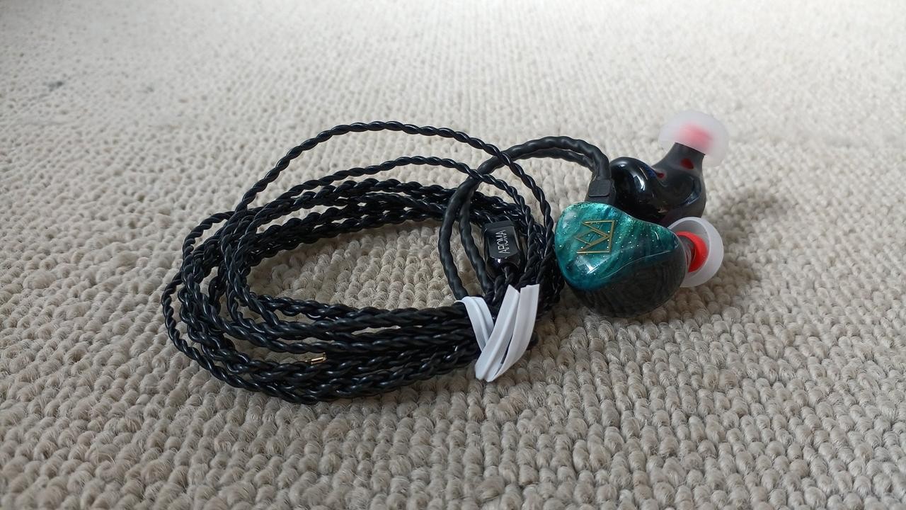 Noble Audio Jade Earphones In-Ear 17Ω 110dB 15Hz-25kHz Accessories