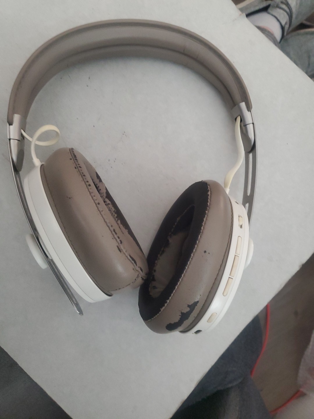 Sennheiser momentum 3 wireless headphones Tested Working