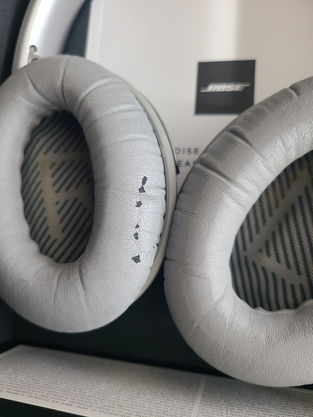 Bose QuietComfort Wireless Over-Ear Headphones – White Smoke