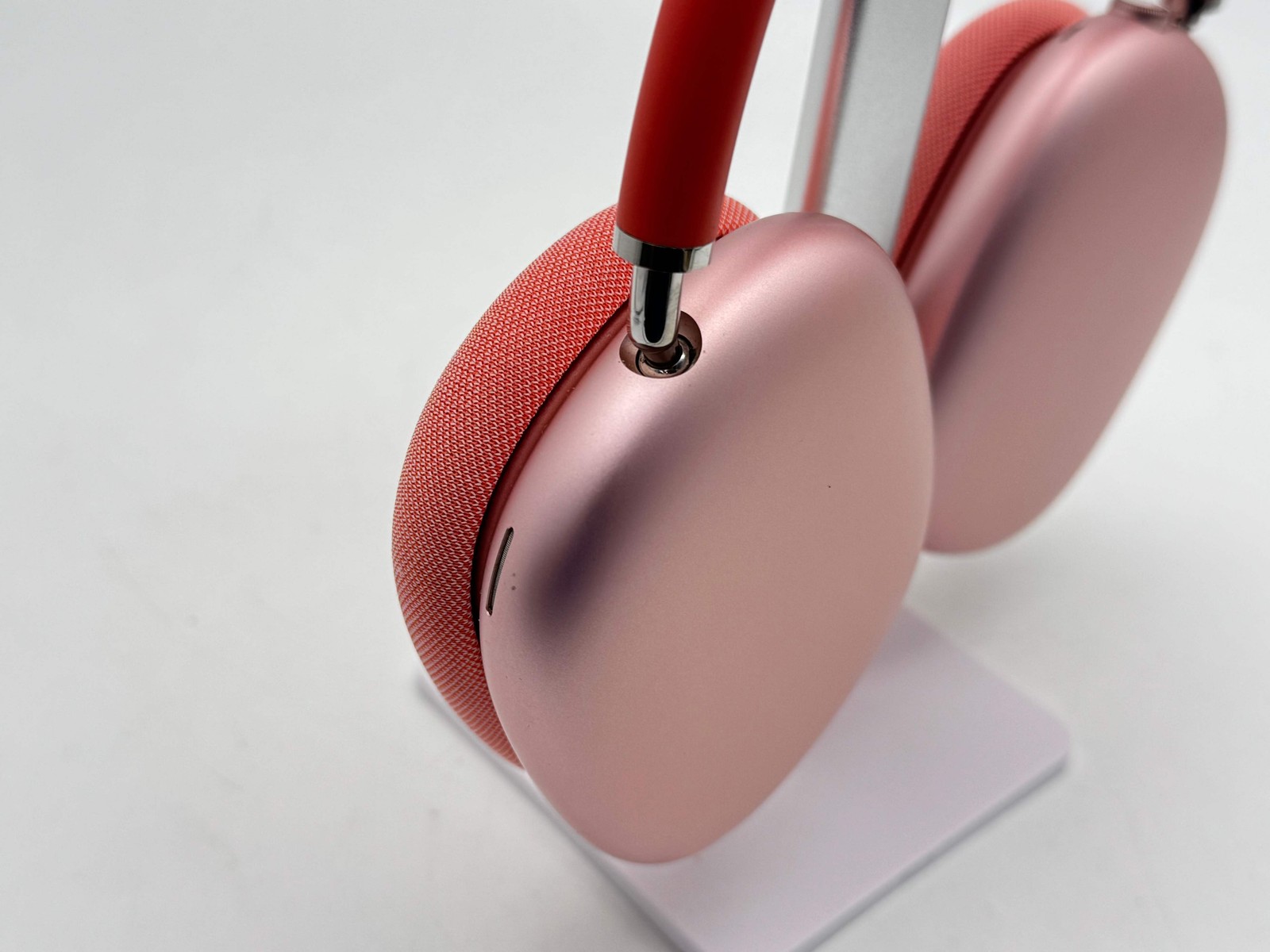 Apple AirPods Max A2096 Lightning 2020 Wireless Headphones Pink Used