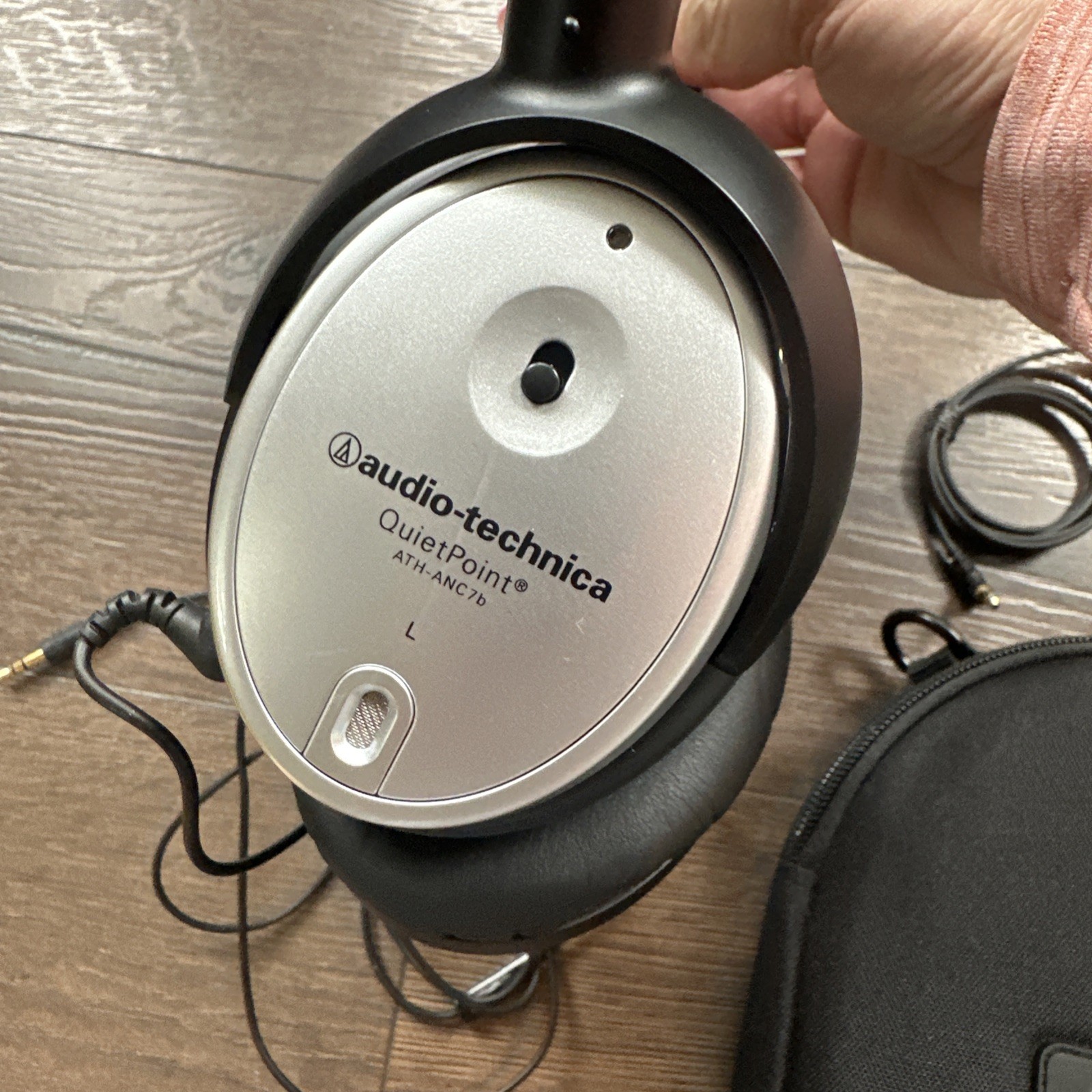 Audio Technica Active Noise Cancelling Headphones ATH-ANC7b