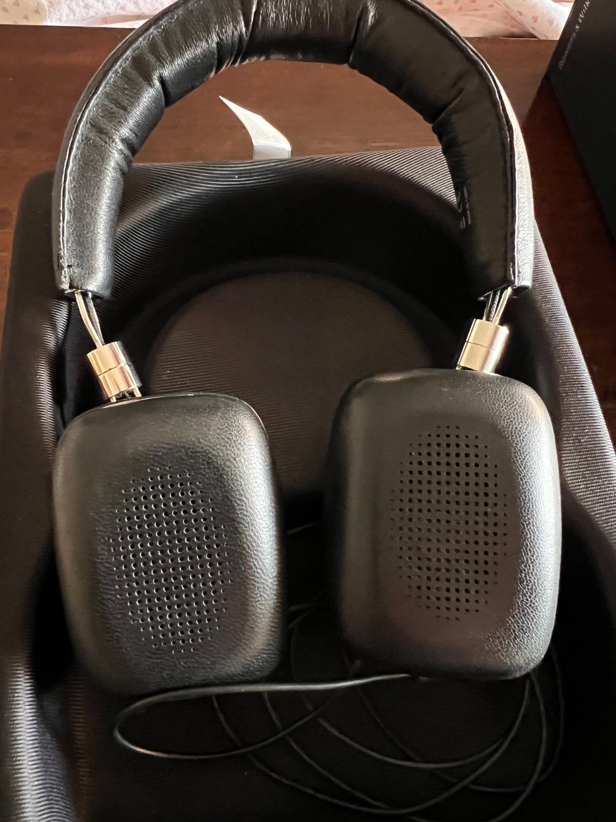 Bowers & Wilkins P5 On-Ear Headphones – New (Used Once)