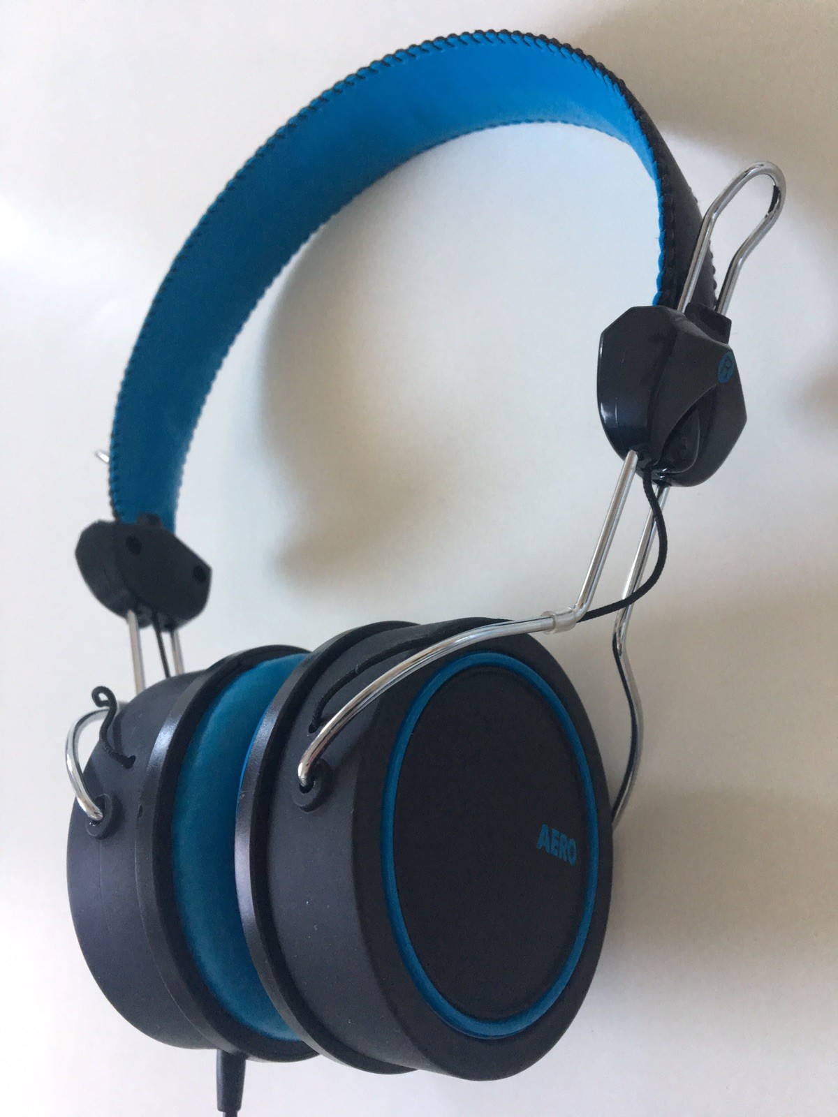 Aeropostale Over the Ear Headphones Wired Assorted Colors Blue White Purple New!