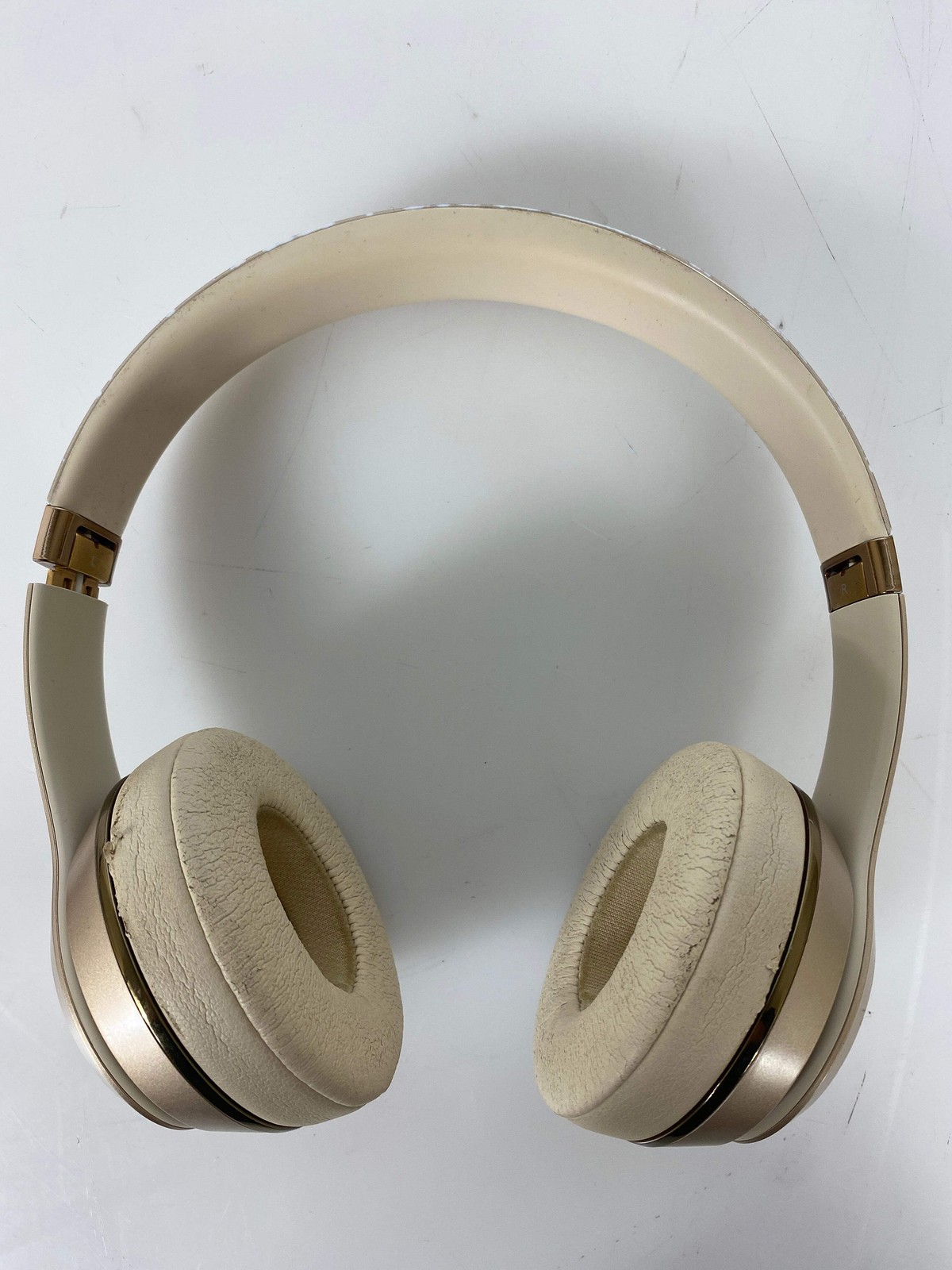 Beats Solo 3 Wireless Headphones – Gold