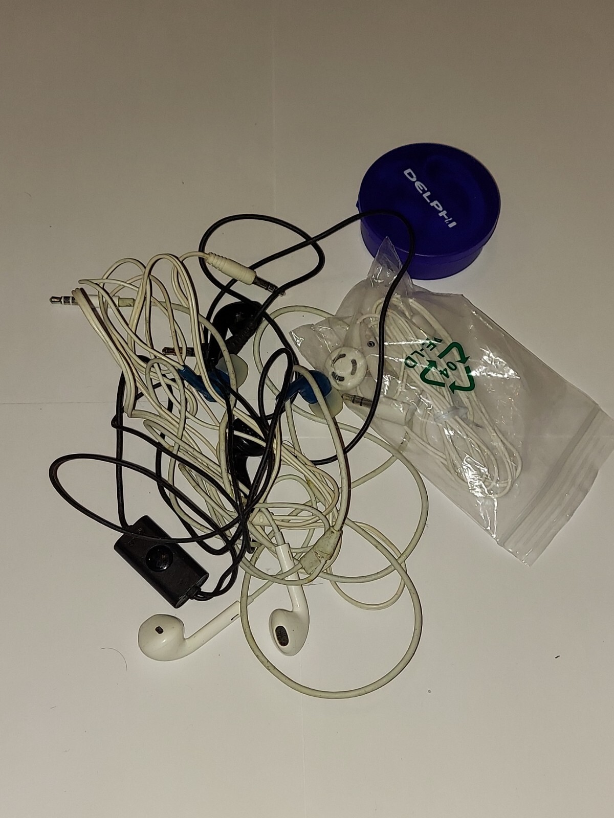Bunch of Earbuds Lot HIGH QUALITY EARBUDS INCLUDED See Description